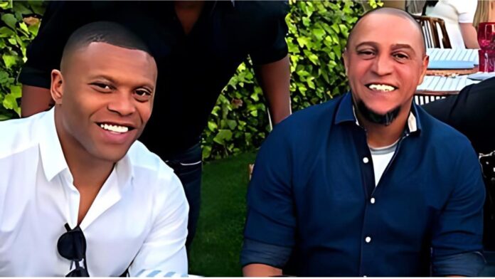 Ronaldo estaría barajando a Roberto Carlos como segundo entrenador junto con Julio Baptista