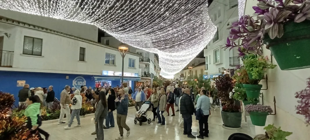 Más de 25.000 personas celebraron la renovación de la calle Terraza en Estepona 1