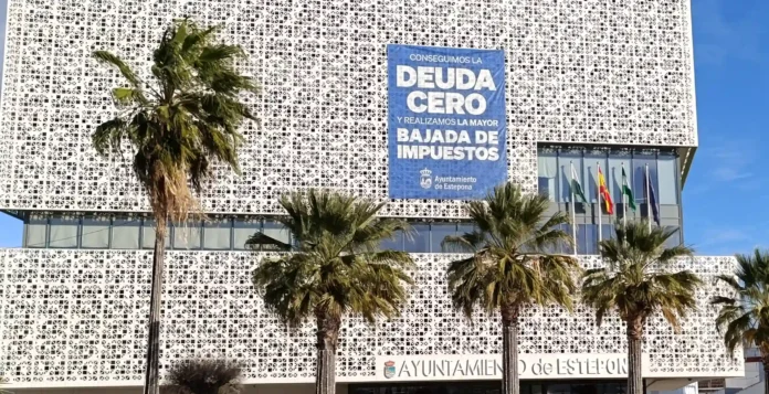 Estepona presume de superávit