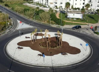 El Ayto. de Estepona Refuerza la seguridad en la rotonda de Las Hormigas rotonda de Las Hormigas