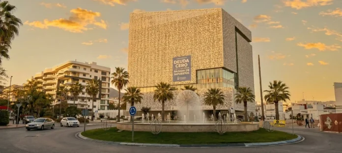 superávit de 40 millones