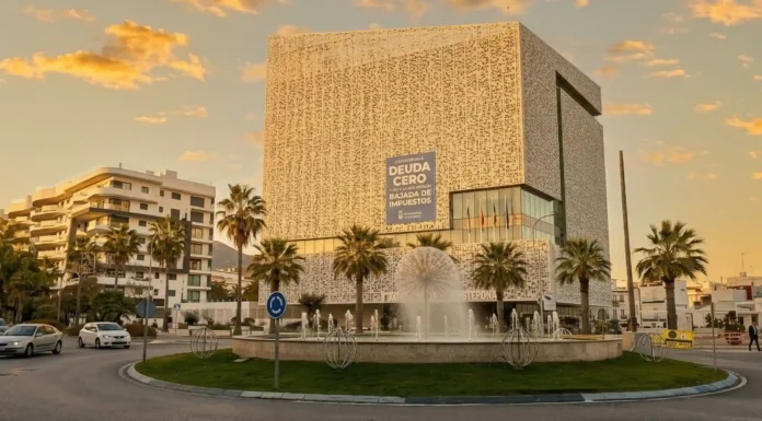 Estepona logra superávit de 40 millones y cierra 2025 sin deuda superávit de 40 millones