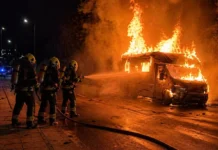 Dos autocaravanas quedan destruidas por un incendio en el Camino de Brijan de Estepona autocaravanas quedan destruidas