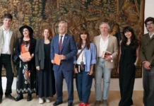 Helena Mariño gana el VI Premio Internacional de Poesía ‘Ciudad de Estepona’ con ‘Mira la palabra cómo brilla’ VI Premio Internacional de Poesía