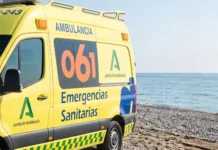 Muere un hombre de 60 años en la playa de Guadalmansa en Estepona Muere un hombre de 60 años en Estepona