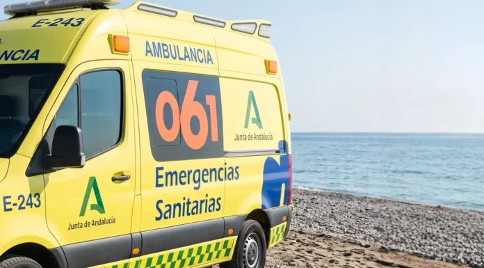 Muere un hombre de 60 años en la playa de Guadalmansa en Estepona Muere un hombre de 60 años en Estepona