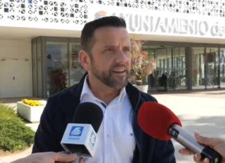 El PP de Manilva ficha a un concejal no adscrito del Ayto. de Estepona concejal no adscrito