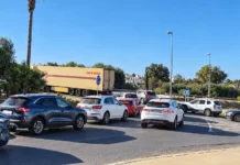 Cancelada, atrapada en su propia rotonda: los vecinos se rebelan contra el caos de tráfico diario Cancelada, atrapada en su propia rotonda