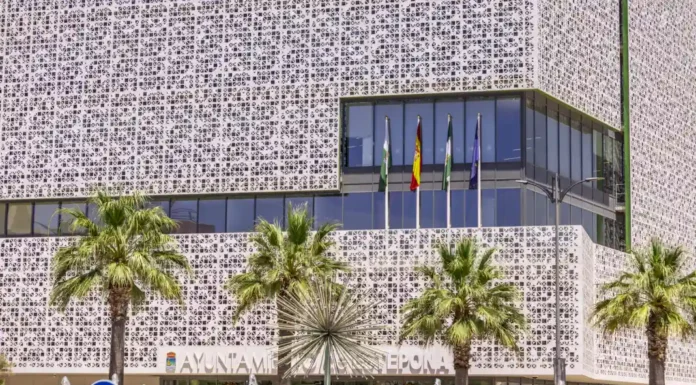 Estepona aprueba un presupuesto de 137 millones: qué cambia para los vecinos y qué critica la oposición Estepona aprueba un presupuesto