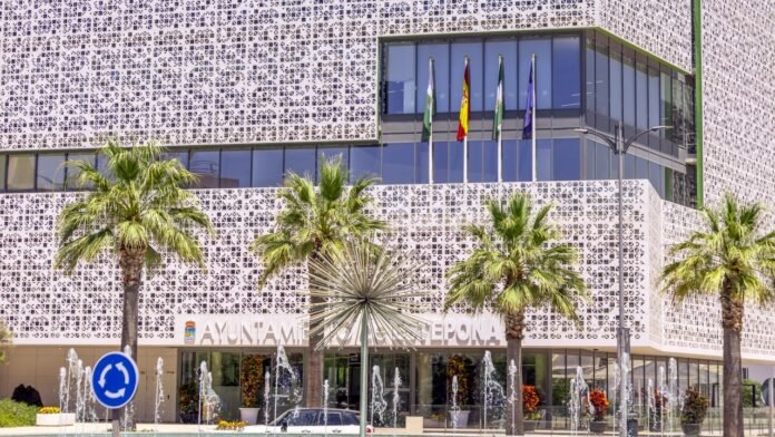 Estepona muestra su apoyo a Ceuta